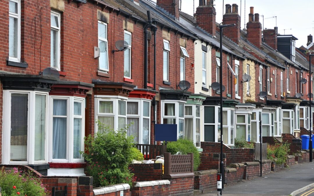 How Residents of Singapore Can Invest in UK Property